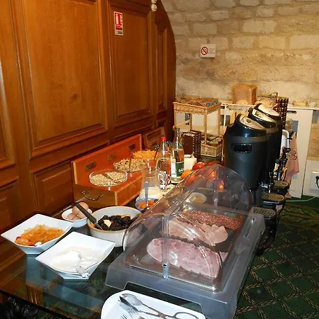 Serotel Lutèce Hotel